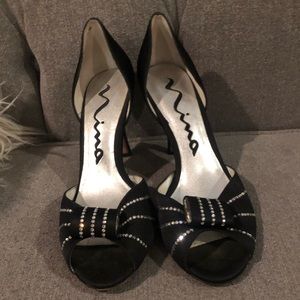 Size 7 Nina Black Peep Toe Heels with crystals
